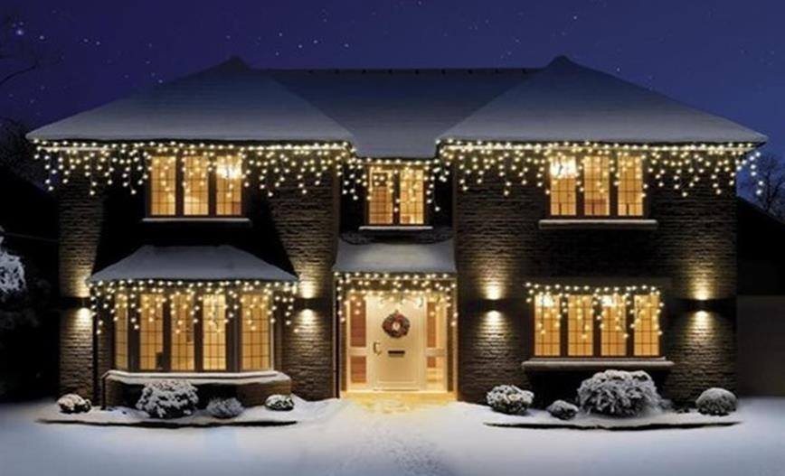 Christmas Lights Hanging Lancashire, Rochdale, Greater Manchester and surrounding areas